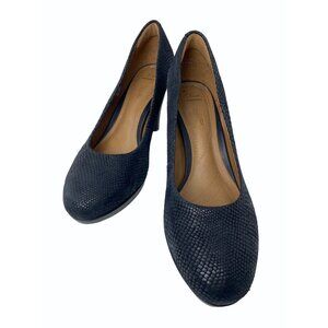 Clarks Womens size 9 Black leather snake design 3.5" heel soft cushion footbed